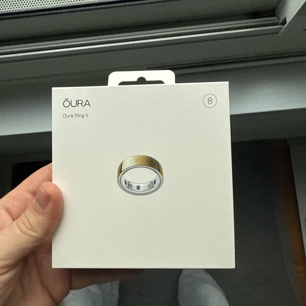 Oura Ring 4 size 8 - new in box.